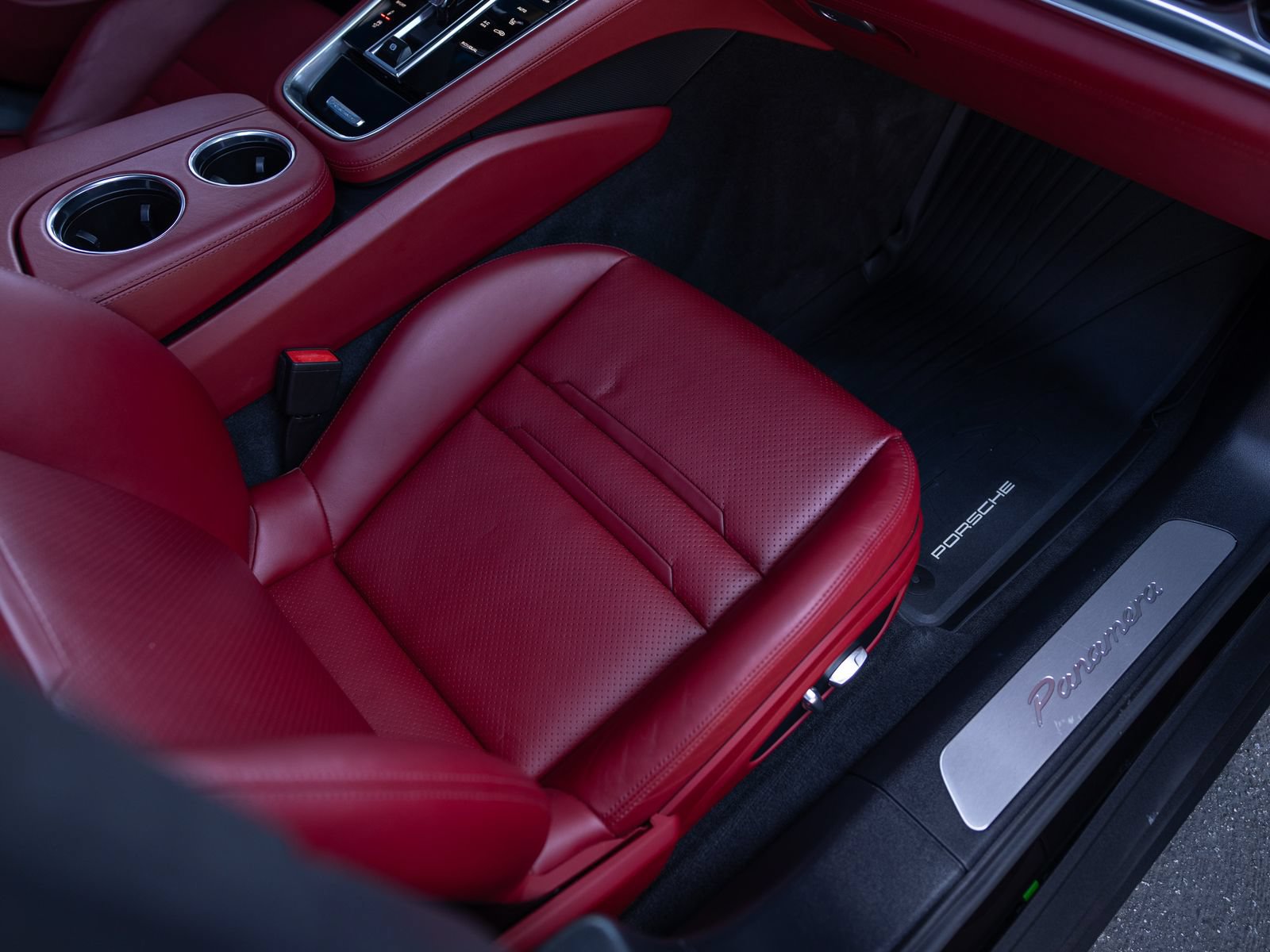 Certified 2020 Porsche Panamera image 52