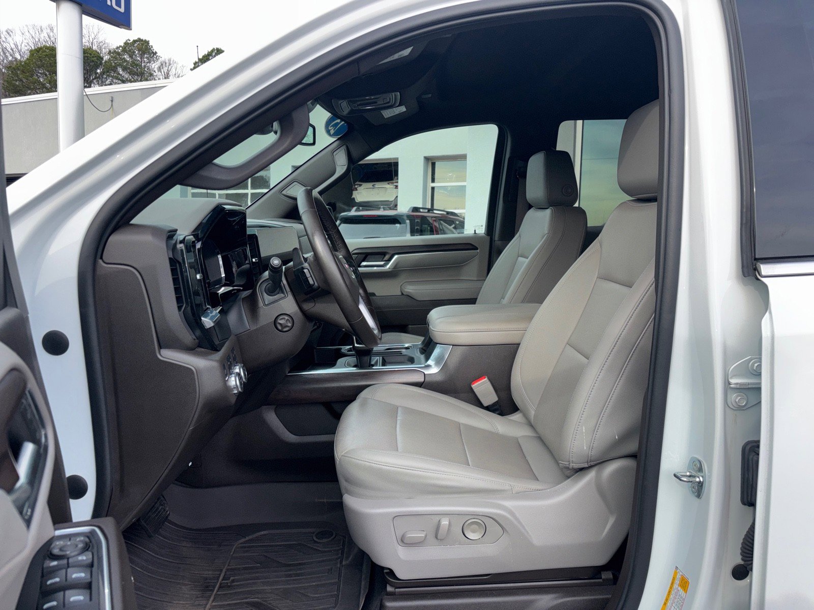 Certified 2023 GMC Sierra 1500 SLT w/ SLT Premium Plus Package image 14