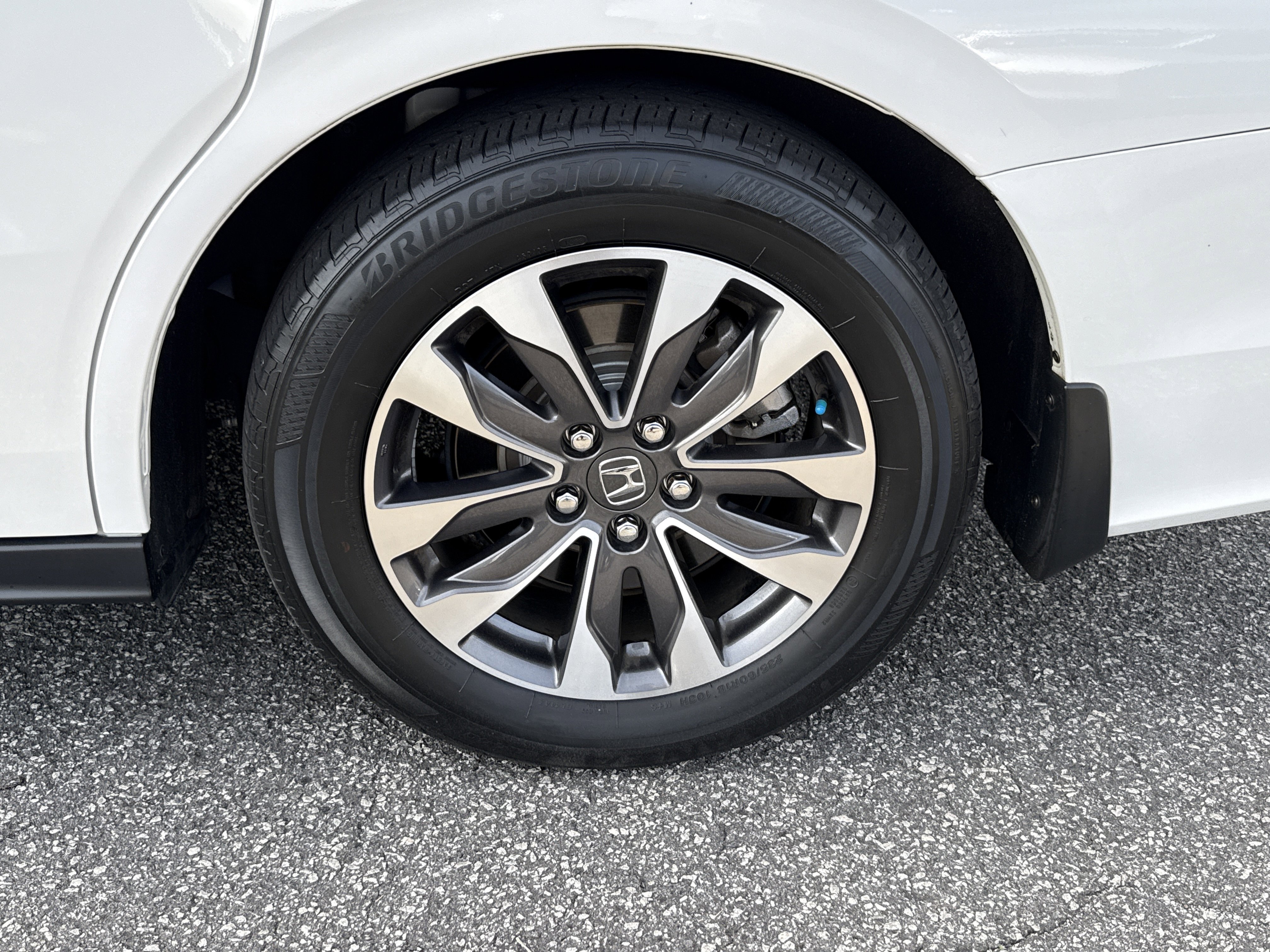 Certified 2023 Honda Odyssey EX-L image 13