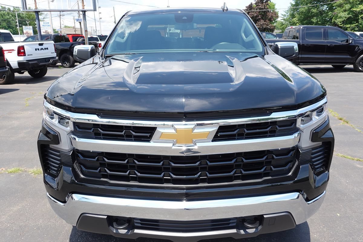 Used 2024 Chevrolet Silverado 1500 LT AWD/4WD image 6