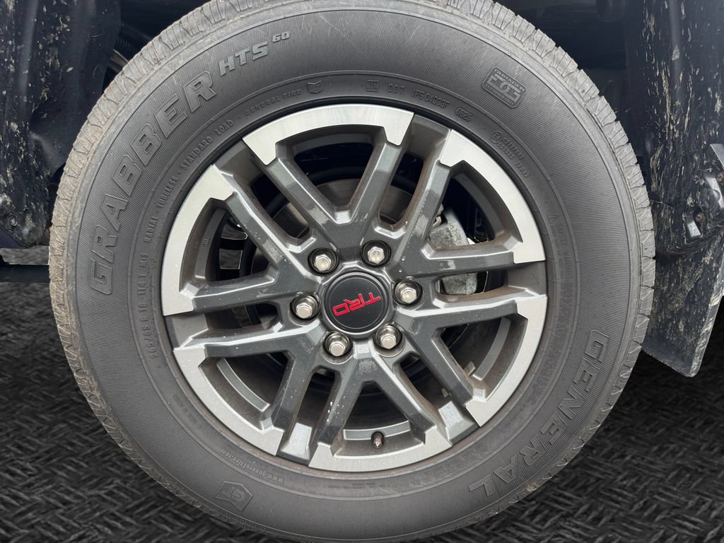 Used 2025 Toyota Tacoma TRD Sport AWD/4WD image 11