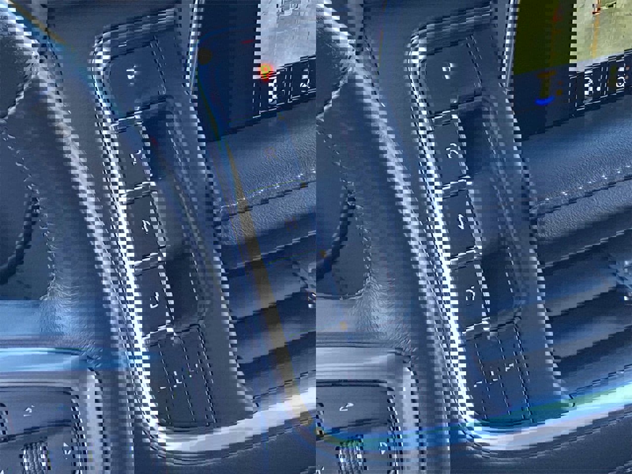 Used 2023 Chevrolet Suburban Z71 w/ Luxury Package image 30