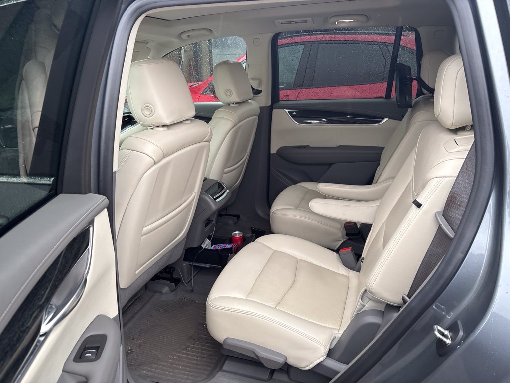 Used 2021 Cadillac XT6 Premium Luxury AWD/4WD image 6