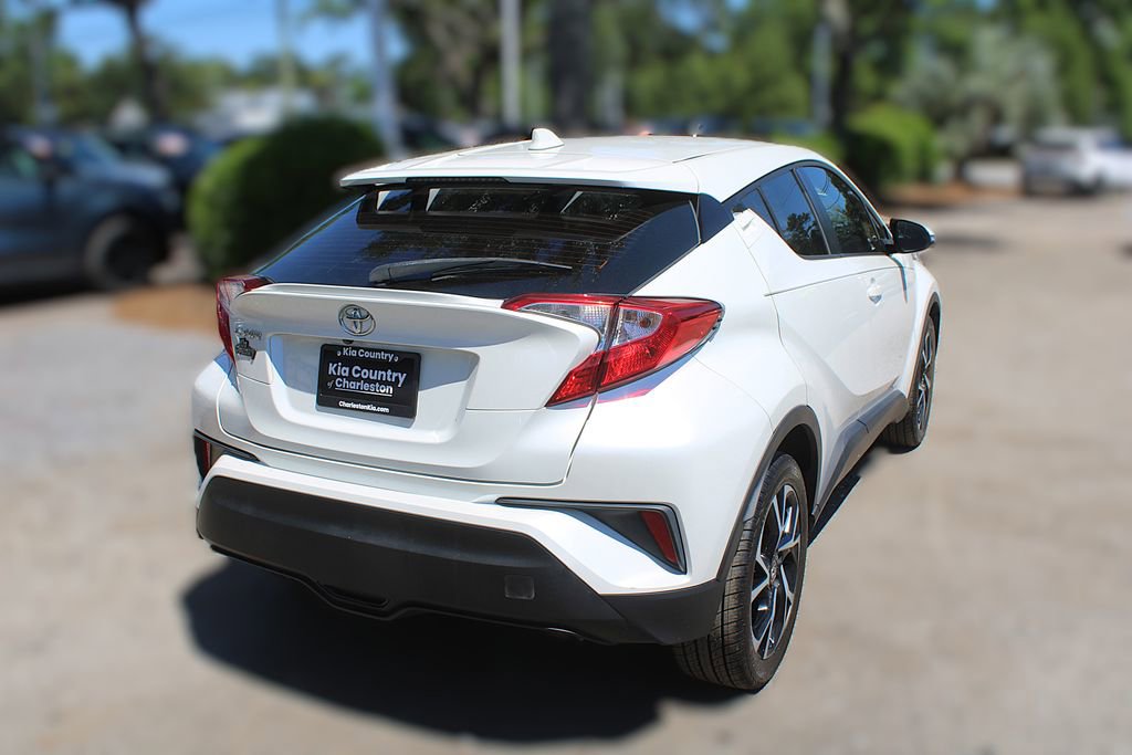 Used 2019 Toyota C-HR XLE FWD image 7