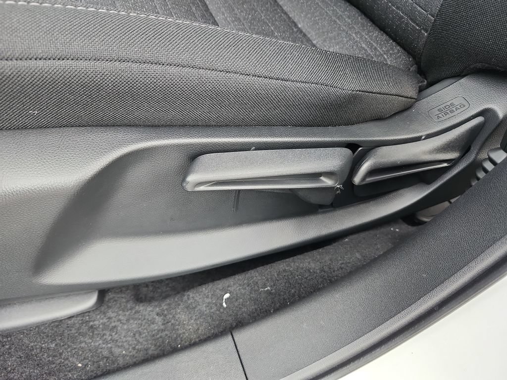 New 2026 Honda HR-V LX image 24