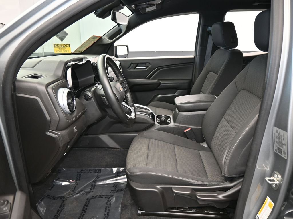 Used 2023 Chevrolet Colorado LT w/ LT Convenience Package image 11