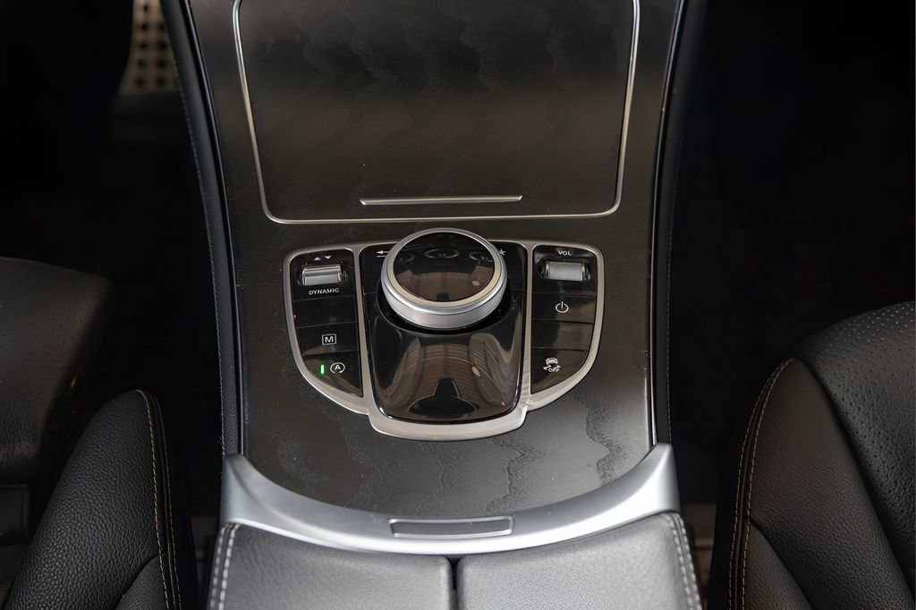 Used 2019 Mercedes-Benz GLC 300 image 29