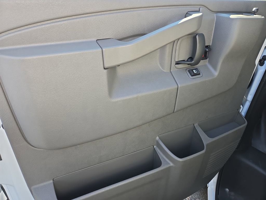 New 2026 Chevrolet Express 2500 w/ Driver Convenience Package image 12