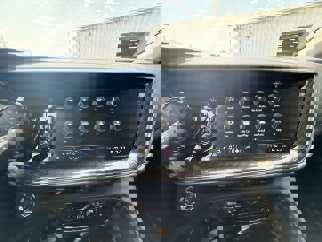 Used 2023 Buick Envision Essence image 17