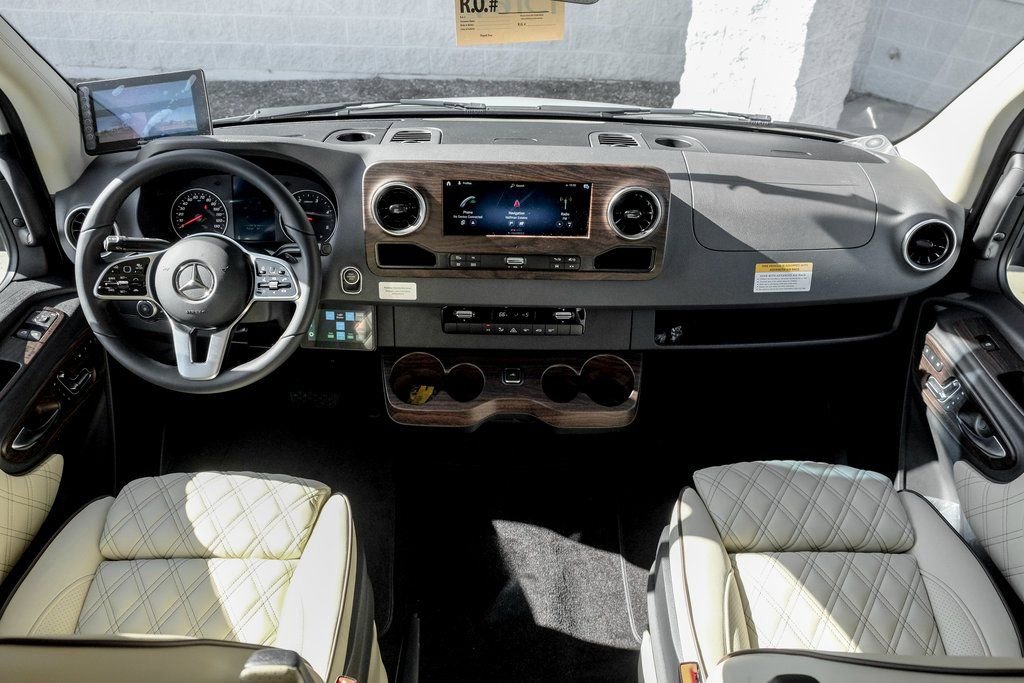 New 2024 Mercedes-Benz Sprinter 3500 image 31