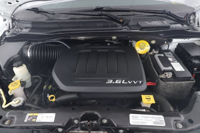 Used 2019 Dodge Grand Caravan SXT FWD image 16