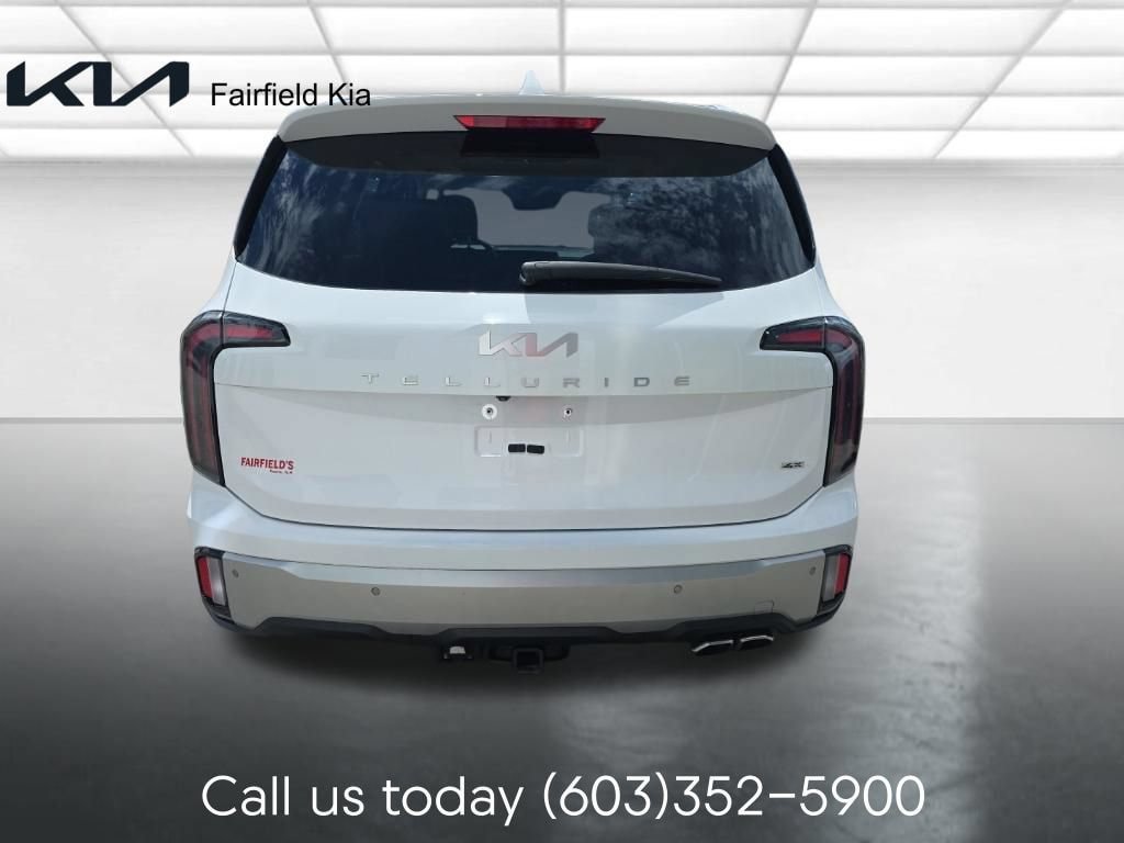 Certified 2024 Kia Telluride EX w/ EX Captain's Chair Package AWD/4WD image 4