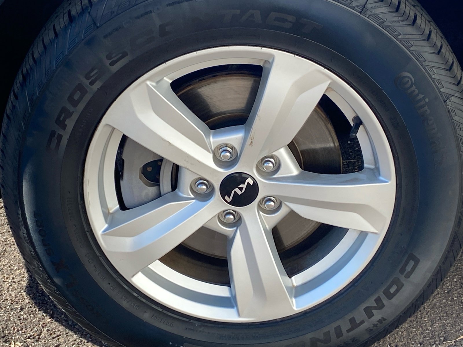 Used 2022 Kia Sorento LX image 24