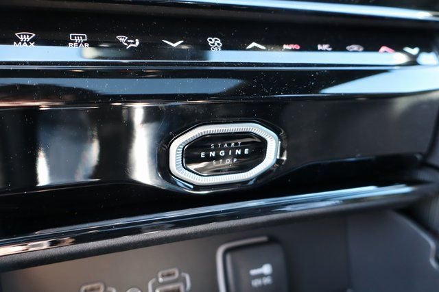 New 2026 Jeep Grand Cherokee Laredo image 16