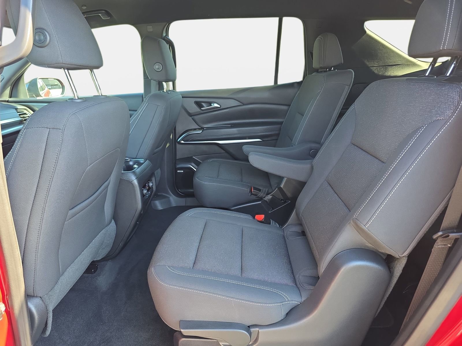 Used 2025 Chevrolet Traverse LT w/ Enhanced Driving Package FWD image 15