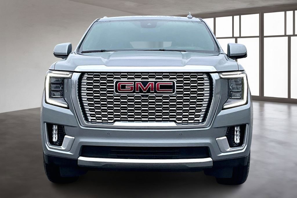 Used 2024 GMC Yukon XL Denali RWD image 2