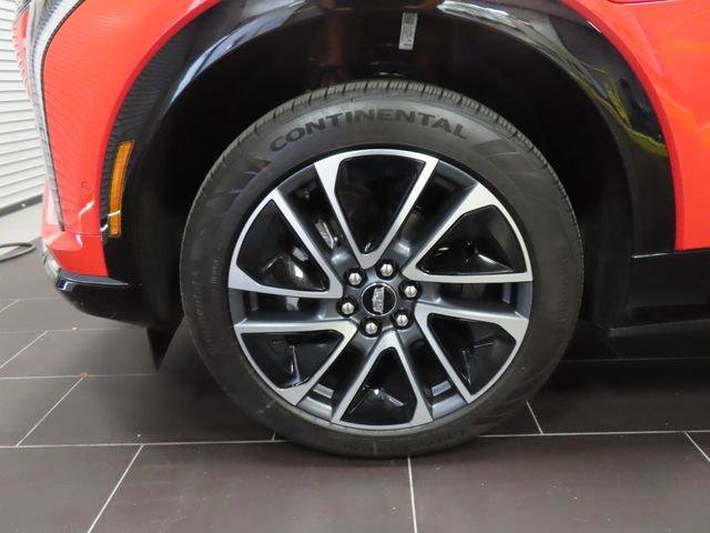 New 2026 Cadillac Optiq Sport 1 image 14