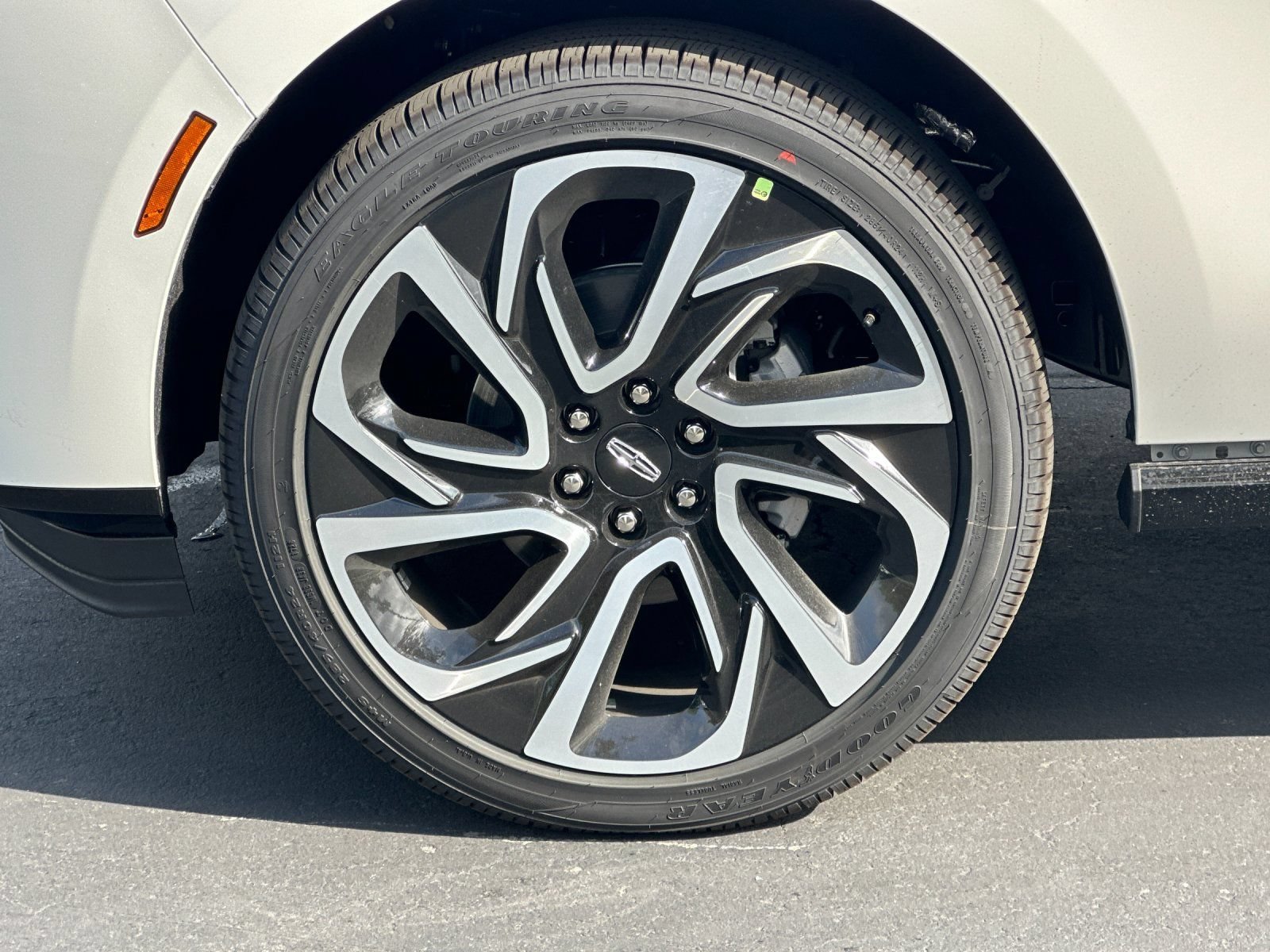 New 2026 Lincoln Navigator L Reserve AWD/4WD image 26