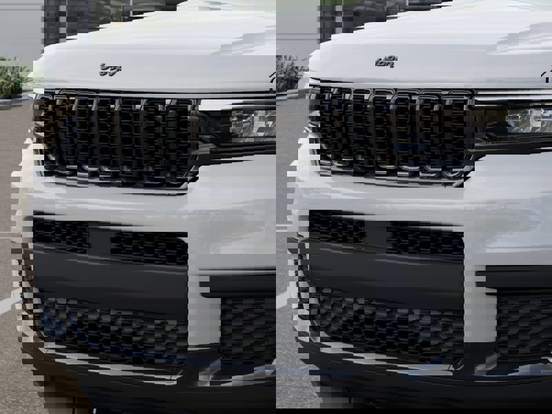 New 2025 Jeep Grand Cherokee L Altitude image 21