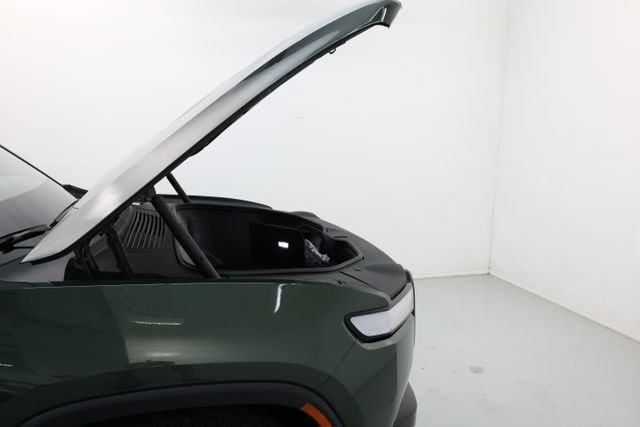 Used 2023 Rivian R1S Adventure AWD/4WD image 62