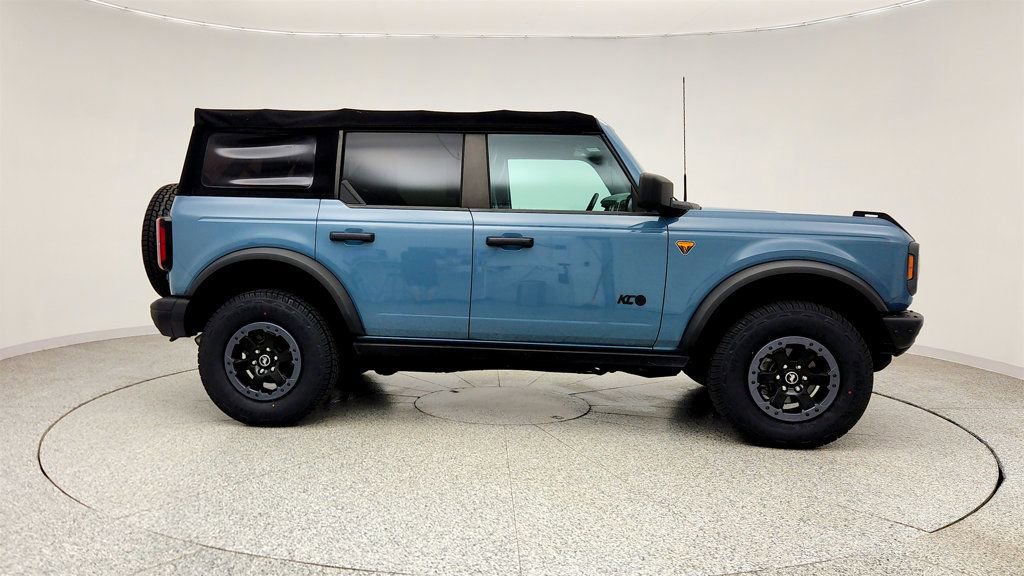 Used 2021 Ford Bronco Badlands image 4