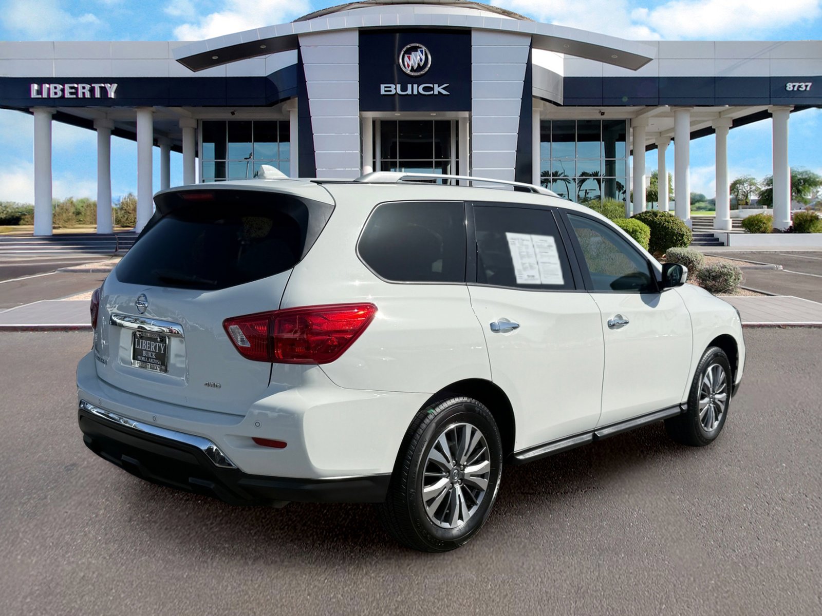 Used 2020 Nissan Pathfinder S AWD/4WD image 3