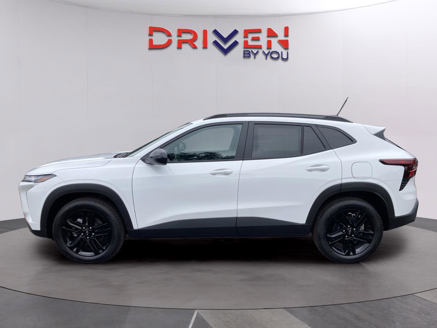 New 2026 Chevrolet Trax ACTIV image 2