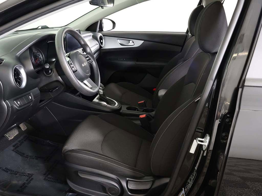 Used 2023 Kia Forte LXS image 28