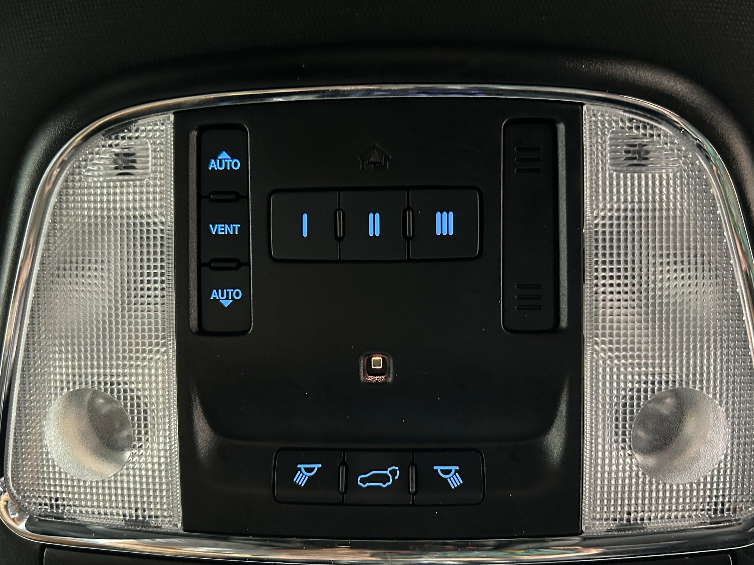 Used 2020 Jeep Grand Cherokee Limited AWD/4WD image 29
