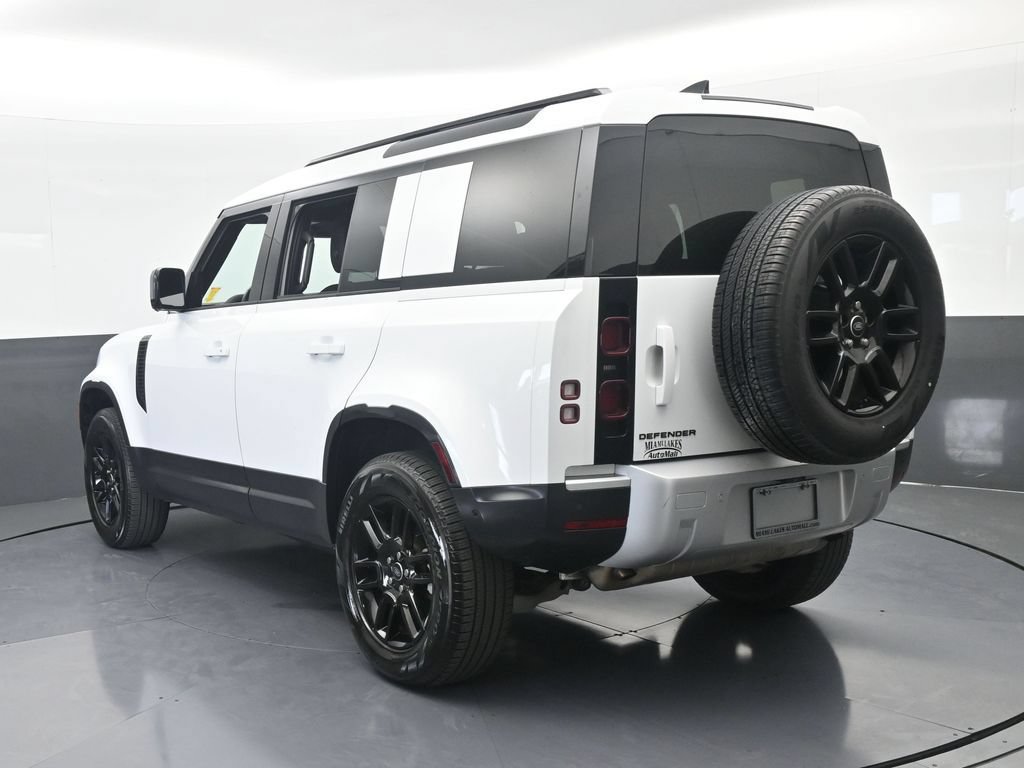 Used 2025 Land Rover Defender 110 S AWD/4WD image 4