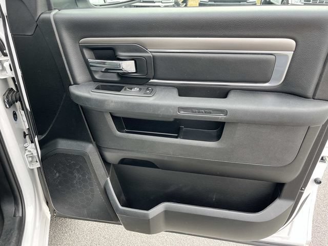 Used 2024 RAM 1500 Warlock AWD/4WD image 24