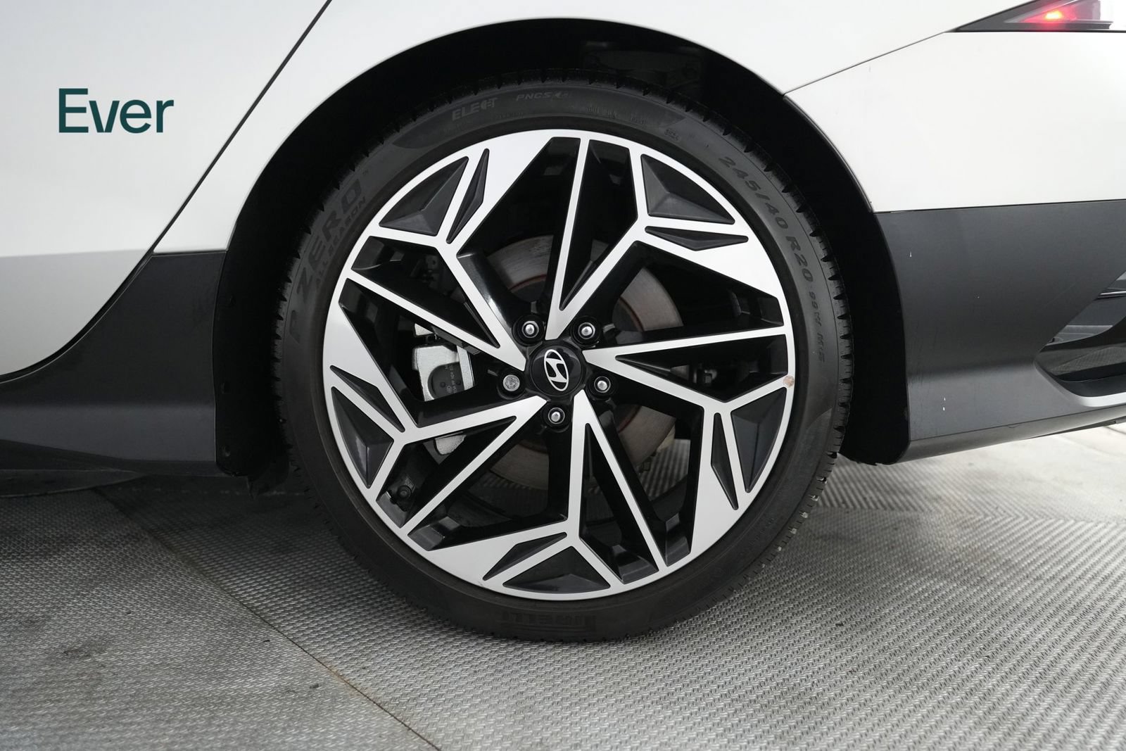 Used 2025 Hyundai Ioniq 6 SEL RWD image 9