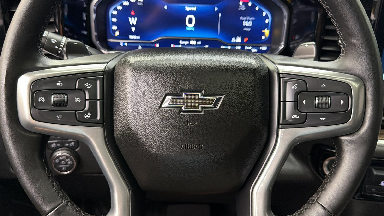 Used 2025 Chevrolet Silverado 1500 LT Trail Boss w/ Convenience Package II AWD/4WD image 24
