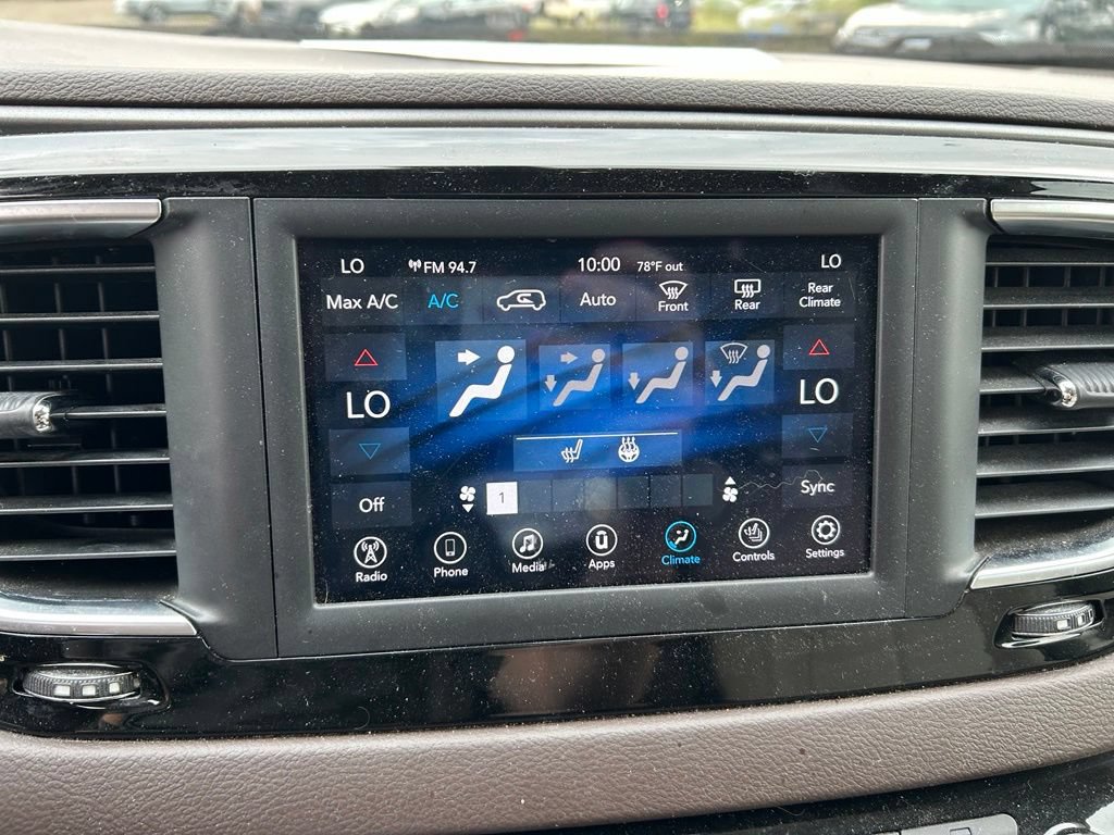 Used 2019 Chrysler Pacifica Touring-L FWD image 25
