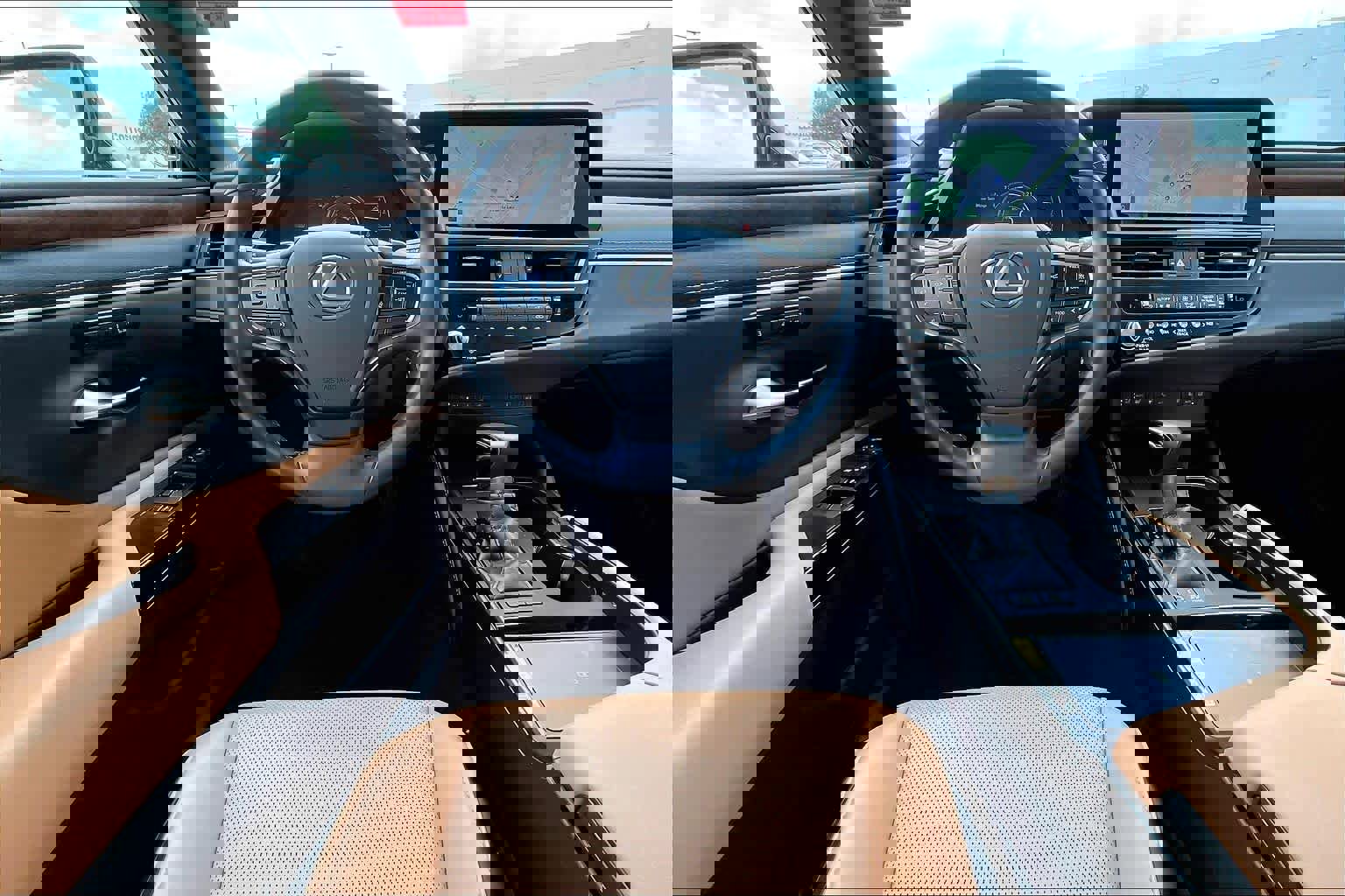 Certified 2025 Lexus ES 300h w/ Premium Package image 6