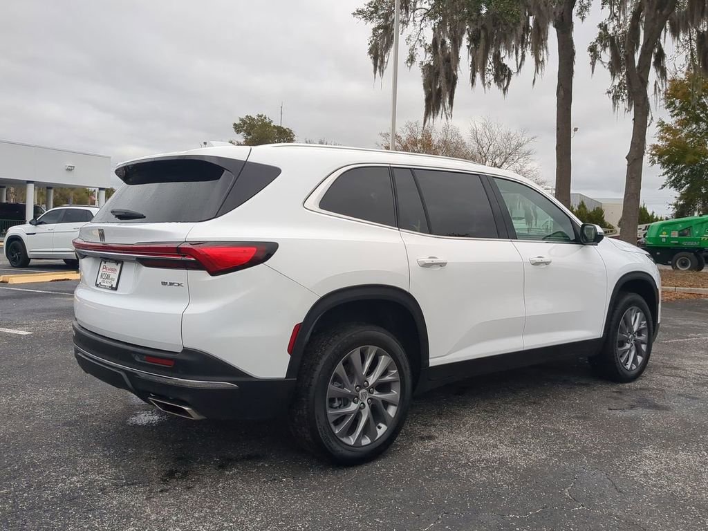 Used 2025 Buick Enclave Preferred image 4