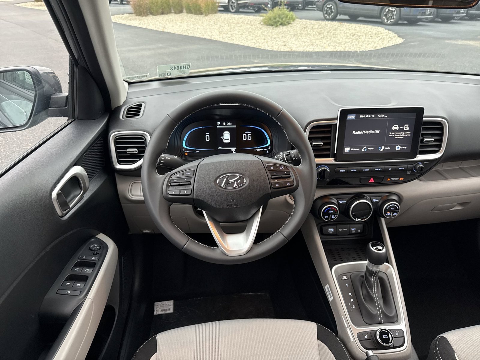 New 2026 Hyundai Venue SEL FWD image 15