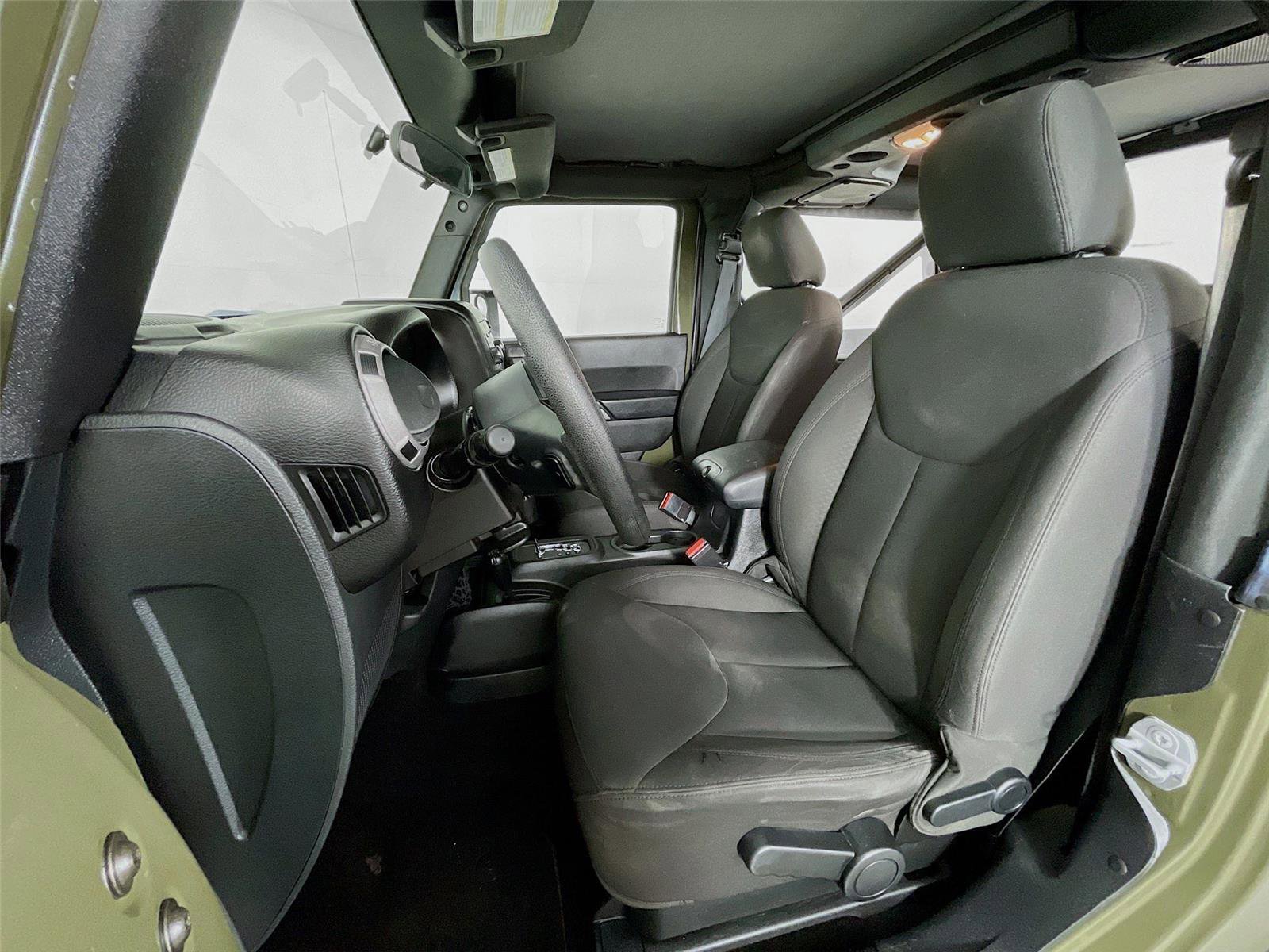 Used 2015 Jeep Wrangler Sport image 22