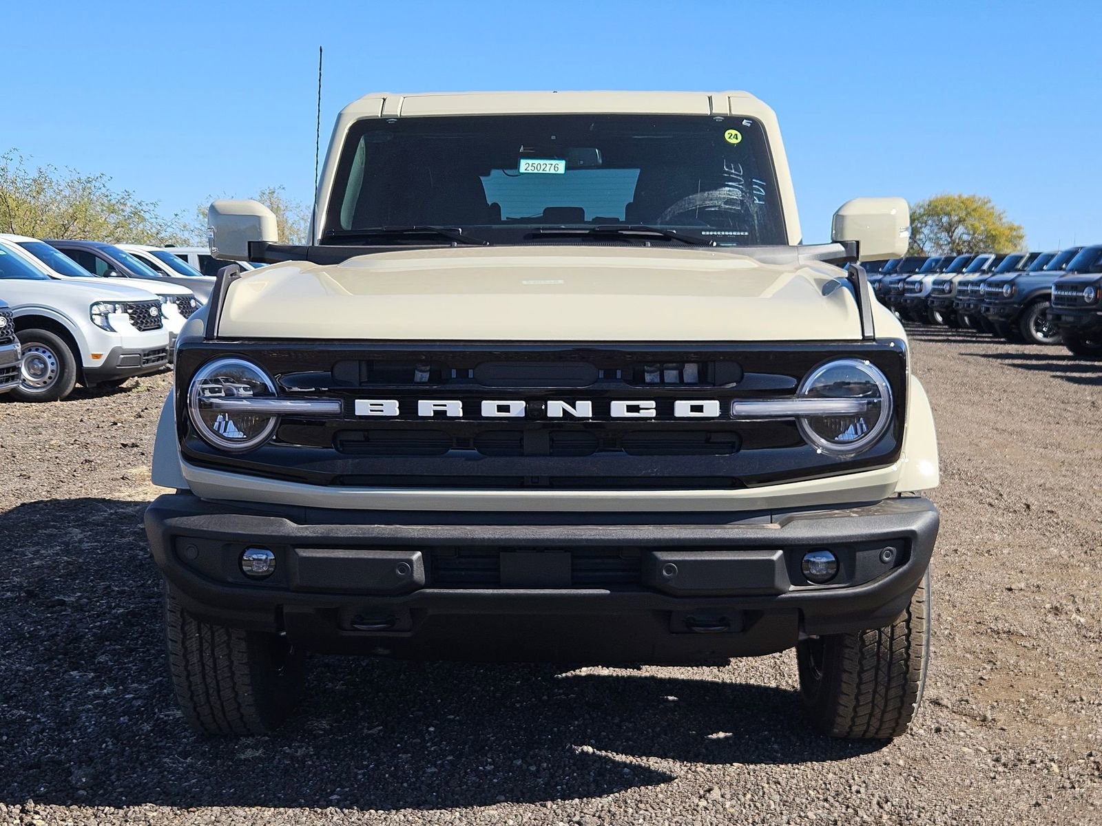 New 2025 Ford Bronco Outer Banks AWD/4WD image 2