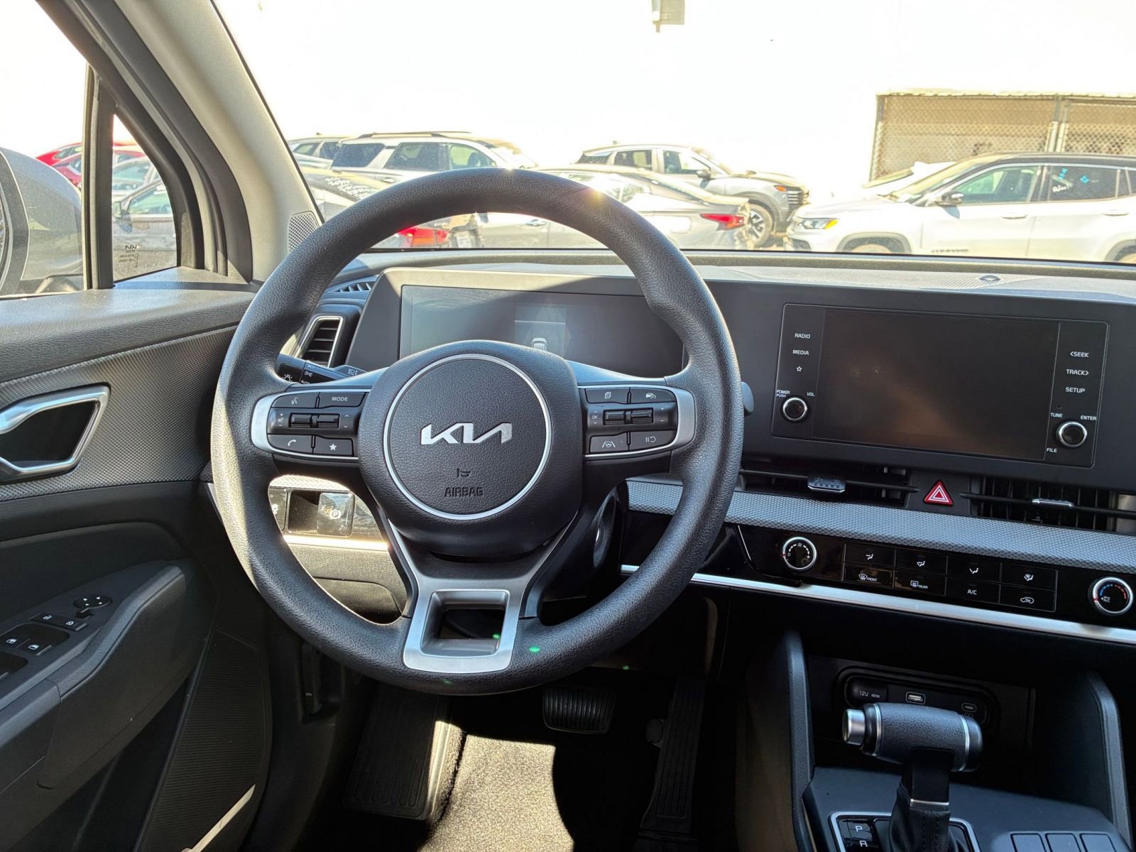 Used 2025 Kia Sportage LX image 33