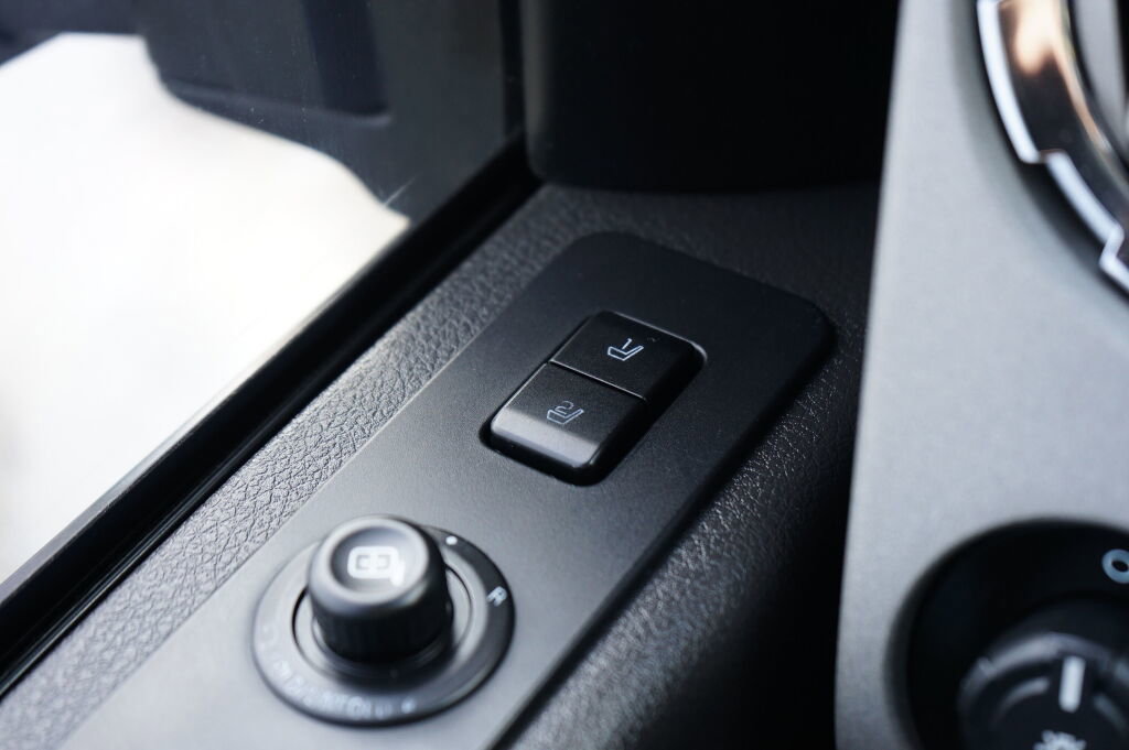 Used 2014 Ford F250 Lariat w/ Lariat Ultimate Package image 17