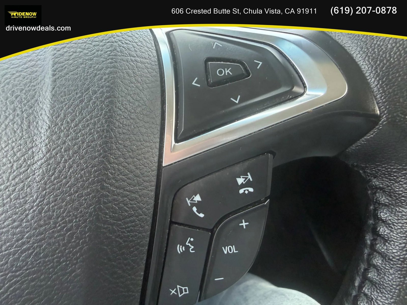 Used 2019 Ford Edge Titanium FWD image 29