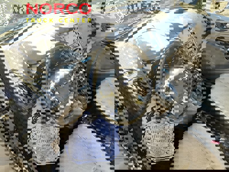 Used 2015 Ford Transit Connect XLT image 22