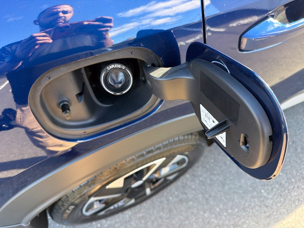 New 2027 Nissan Kicks SV AWD/4WD image 25