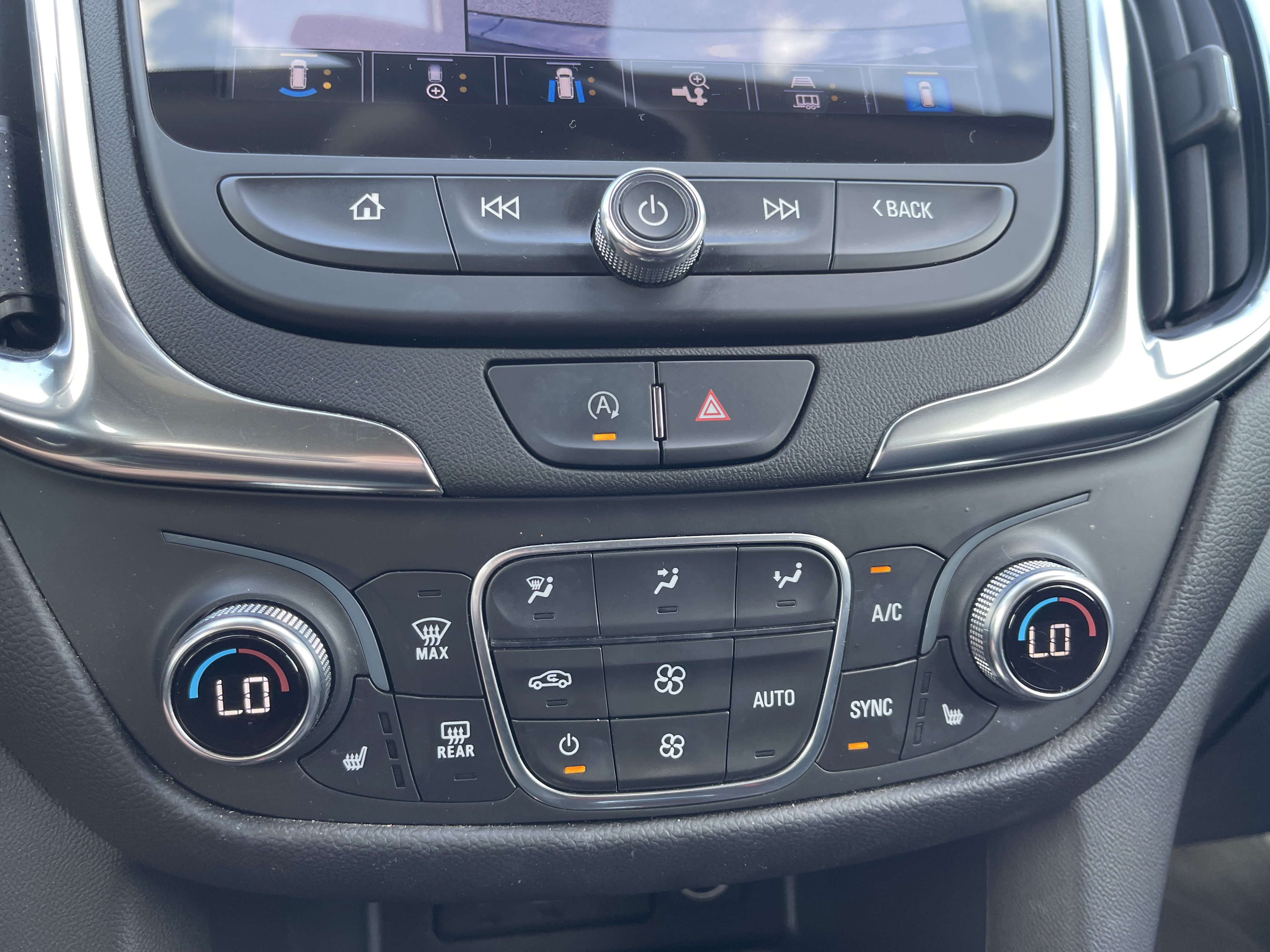Used 2022 Chevrolet Equinox LT FWD image 27