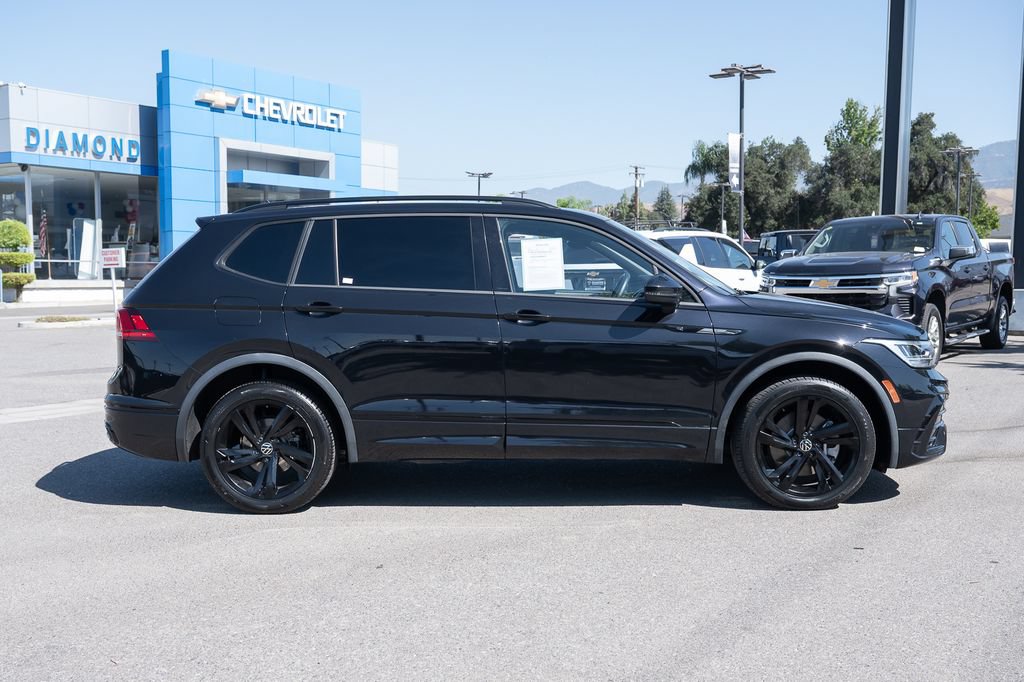 Used 2023 Volkswagen Tiguan SE R-Line FWD image 3