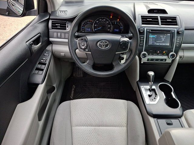 Used 2014 Toyota Camry LE FWD image 12