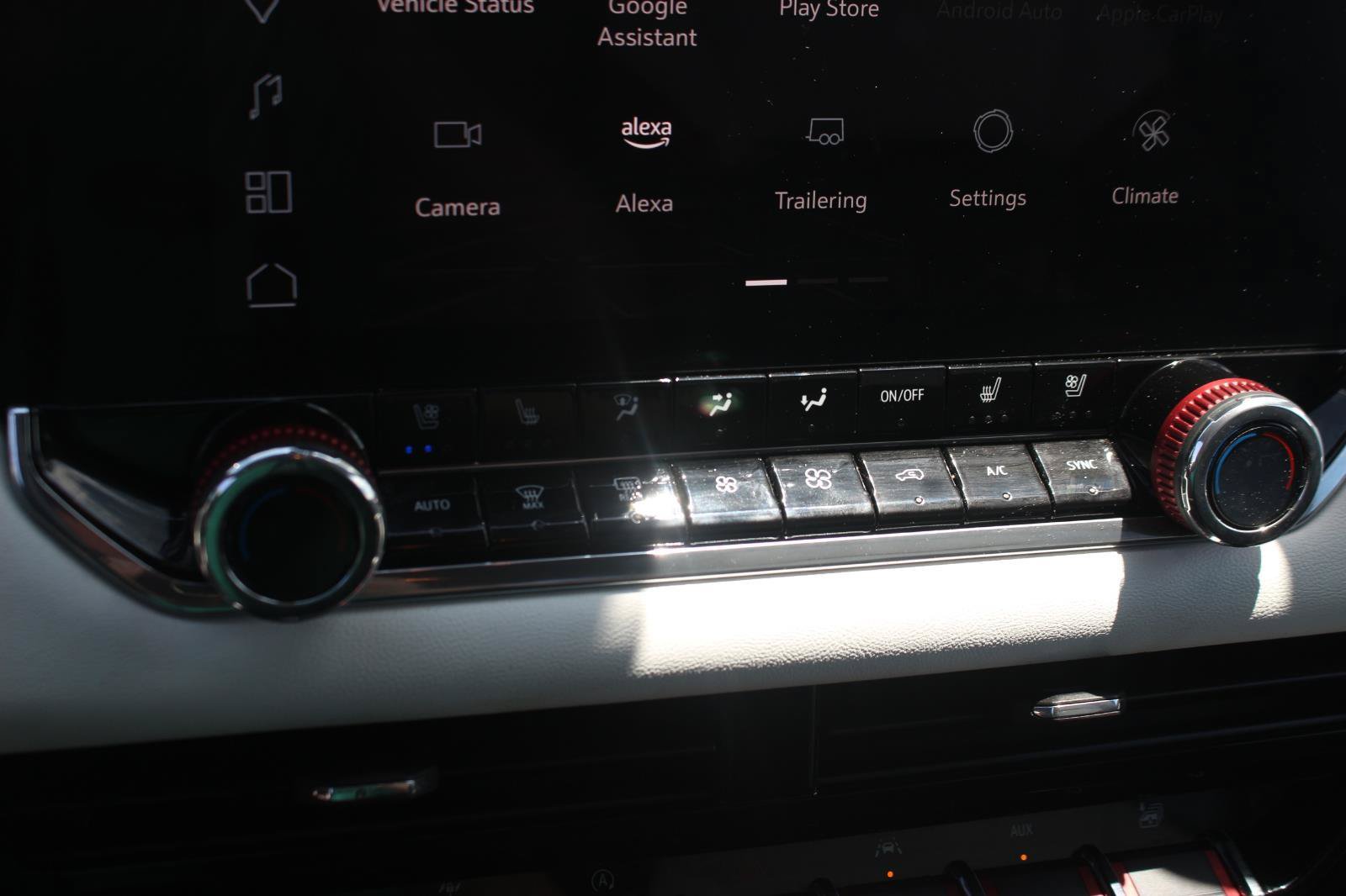 Used 2024 GMC Canyon AT4X AWD/4WD image 27