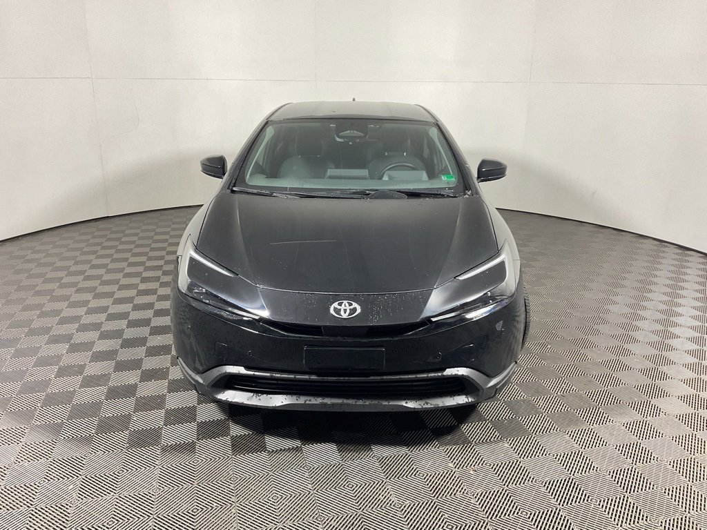 Used 2025 Toyota Prius LE image 5