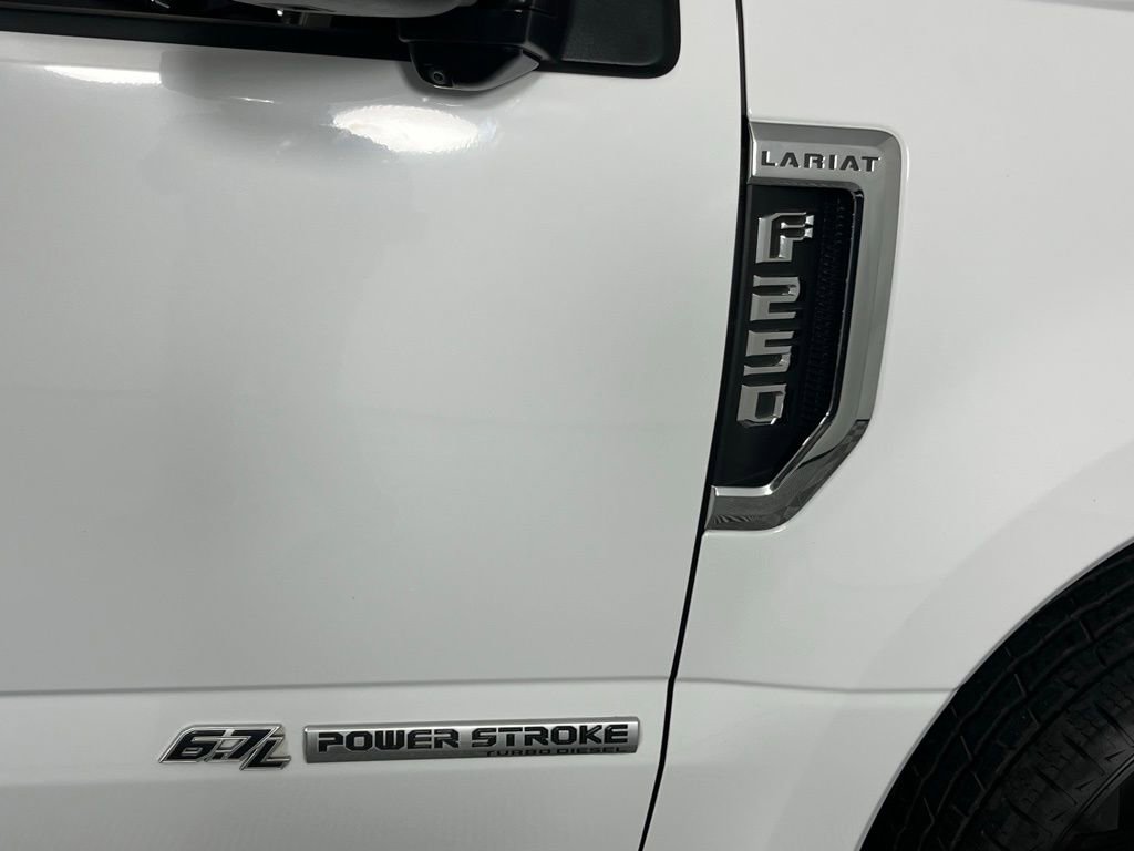 Used 2020 Ford F250 Lariat w/ Chrome Package image 33